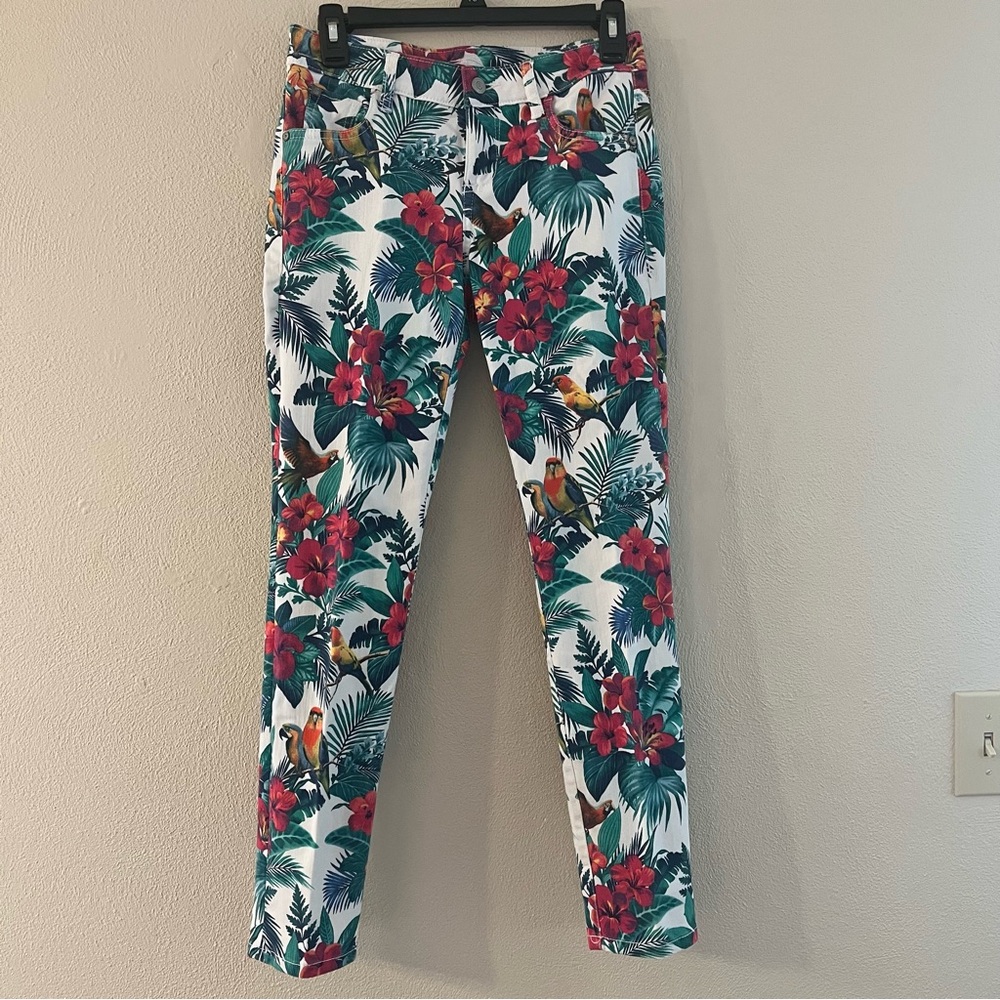 Tommy Bahama Jungle Floral Crop Jeans Size 0 Excellent Condition